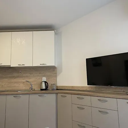 Horizon Katrina - Sea Line & Access