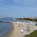 Horizon Katrina - Sea Line & Access Apartment *