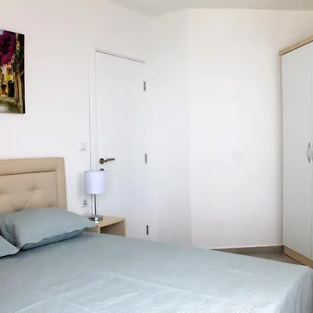 Horizon Katrina - Sea Line & Access *