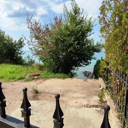 Horizon Katrina - Sea Line & Access