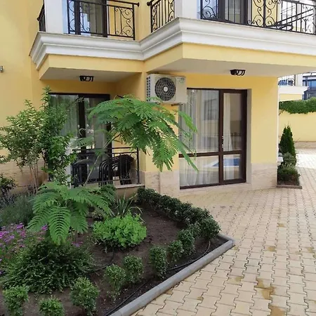 Апартамент Horizon Katrina - Sea Line & Access