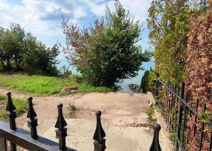 Horizon Katrina - Sea Line & Access