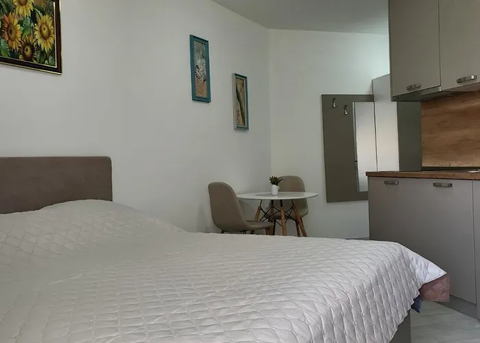 Horizon Katrina - Sea Line & Access